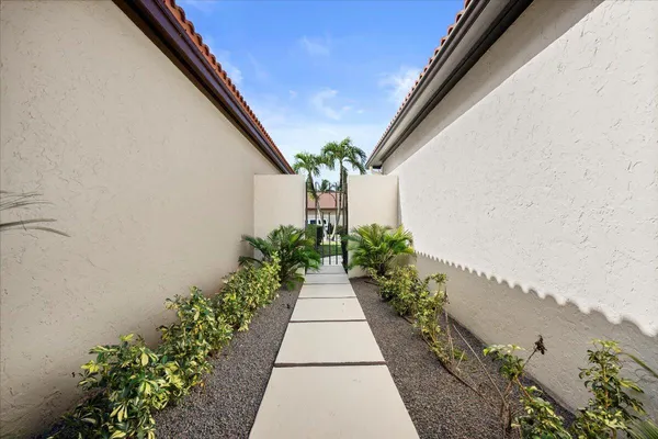 $3,500 | 4 Ironwood Way North, Palm Beach Gardens, FL 33418