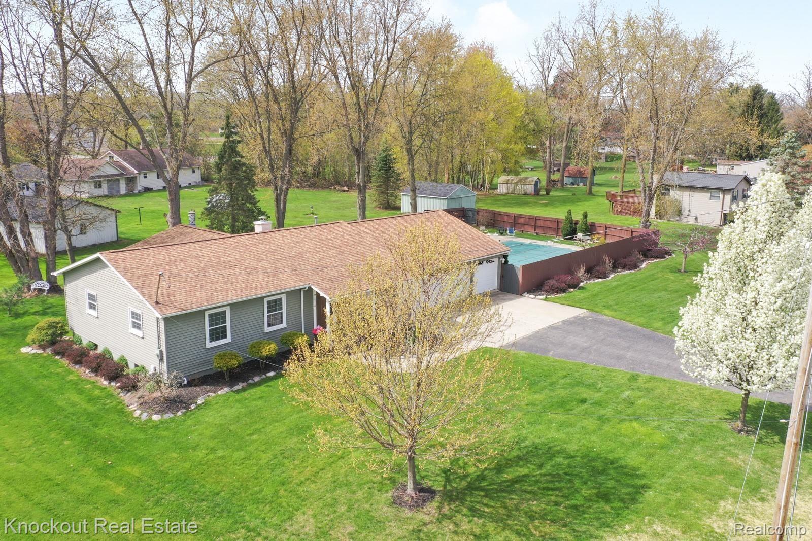 7074 East Pierson Road Davison, MI 48423 - Photo 44 of 50 7074 E Pierson RESHOOTS-16.jpg