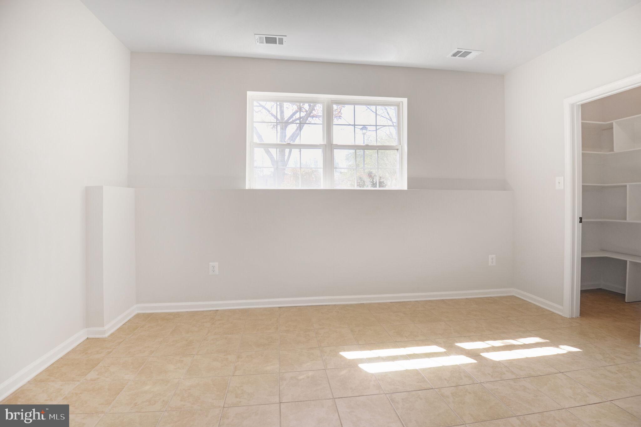 14812 Edman Circle Centreville, VA 20121 - Photo 15 of 24 an empty room with a window