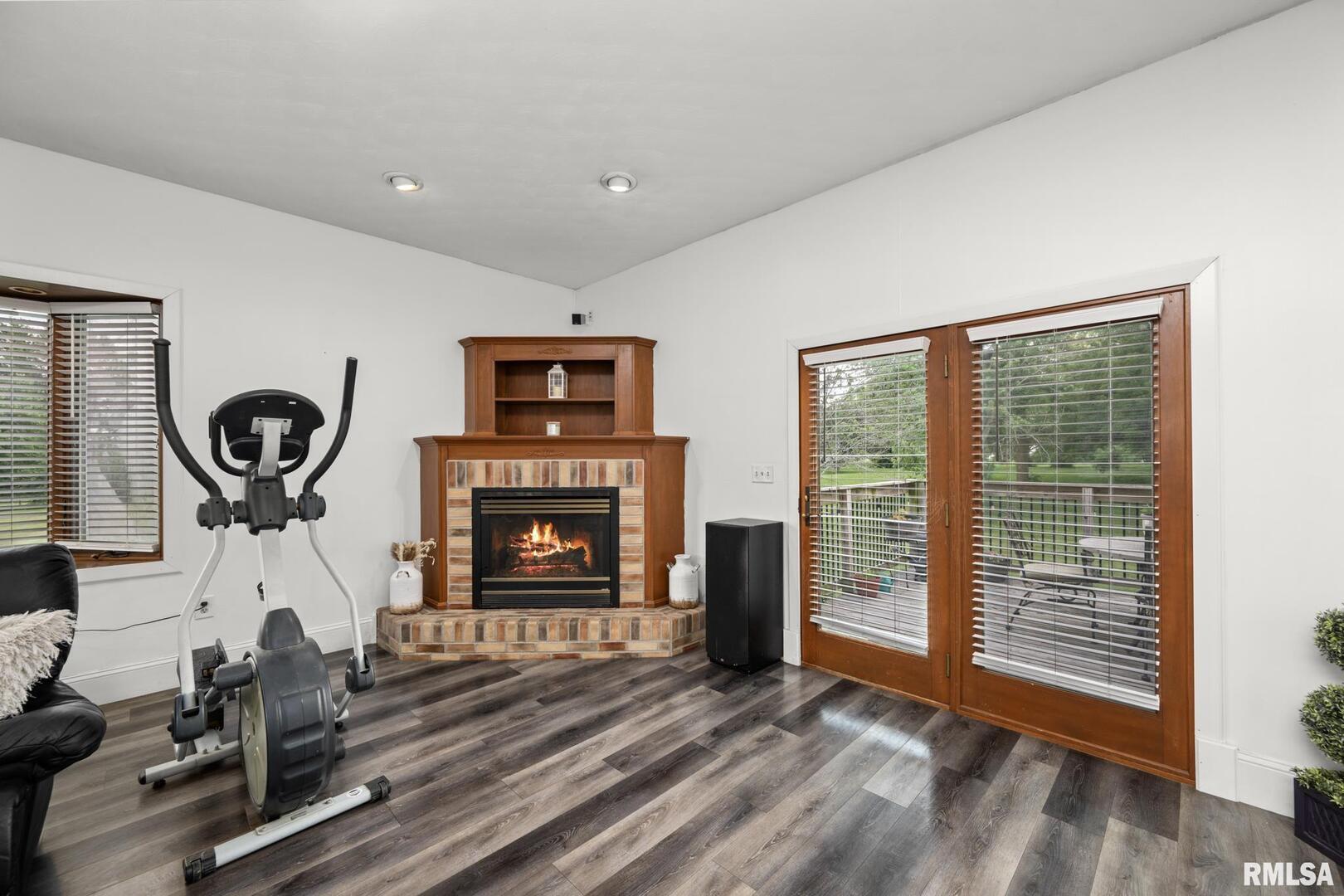 406 234th Street Aledo, IL 61231 - Photo 12 of 26