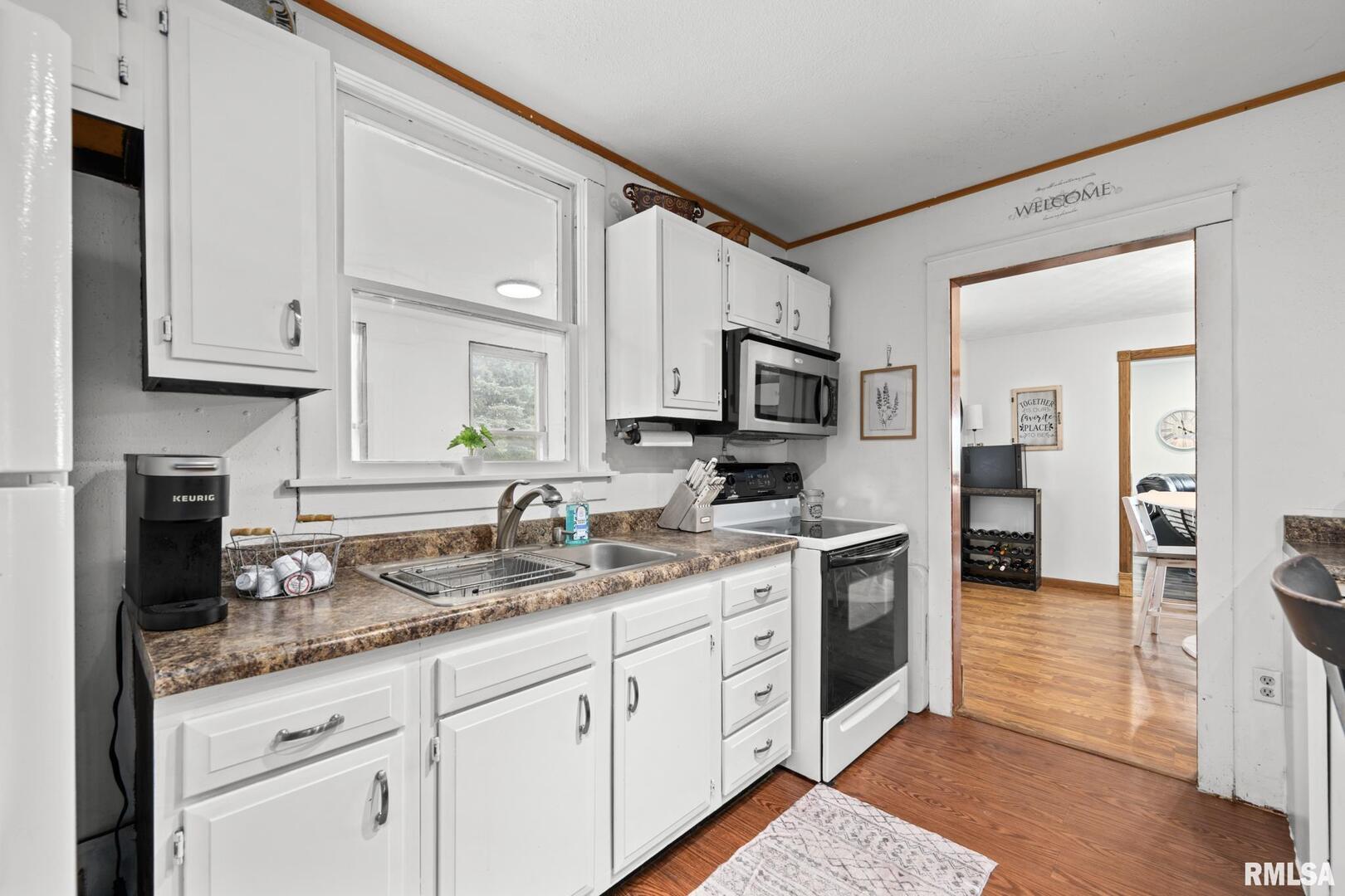 406 234th Street Aledo, IL 61231 - Photo 5 of 26