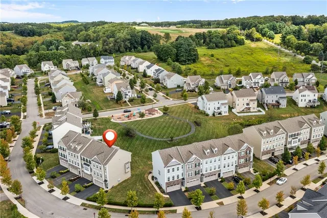 $369,900 | 230 Eagle Drive, Cranberry Township, PA 16066