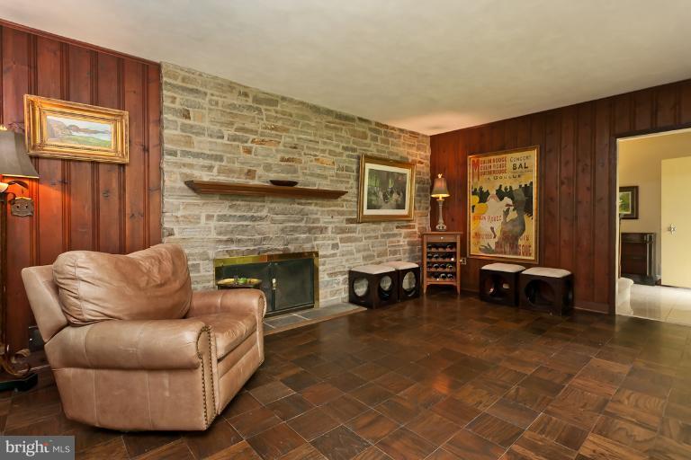703 Milldam Road Towson, MD 21286 - Photo 5 of 20 Family Room