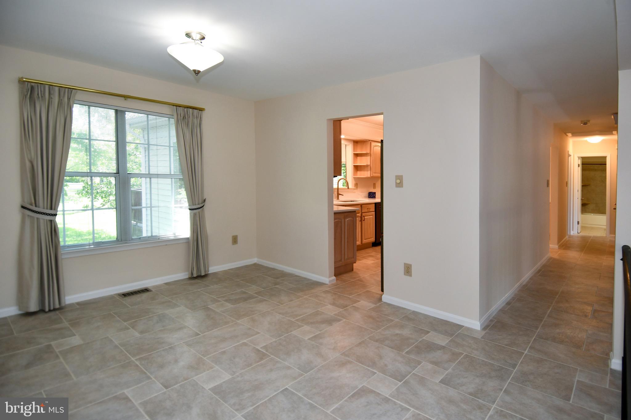 11061 Tottenham Lane Reston, VA 20194 - Photo 15 of 89