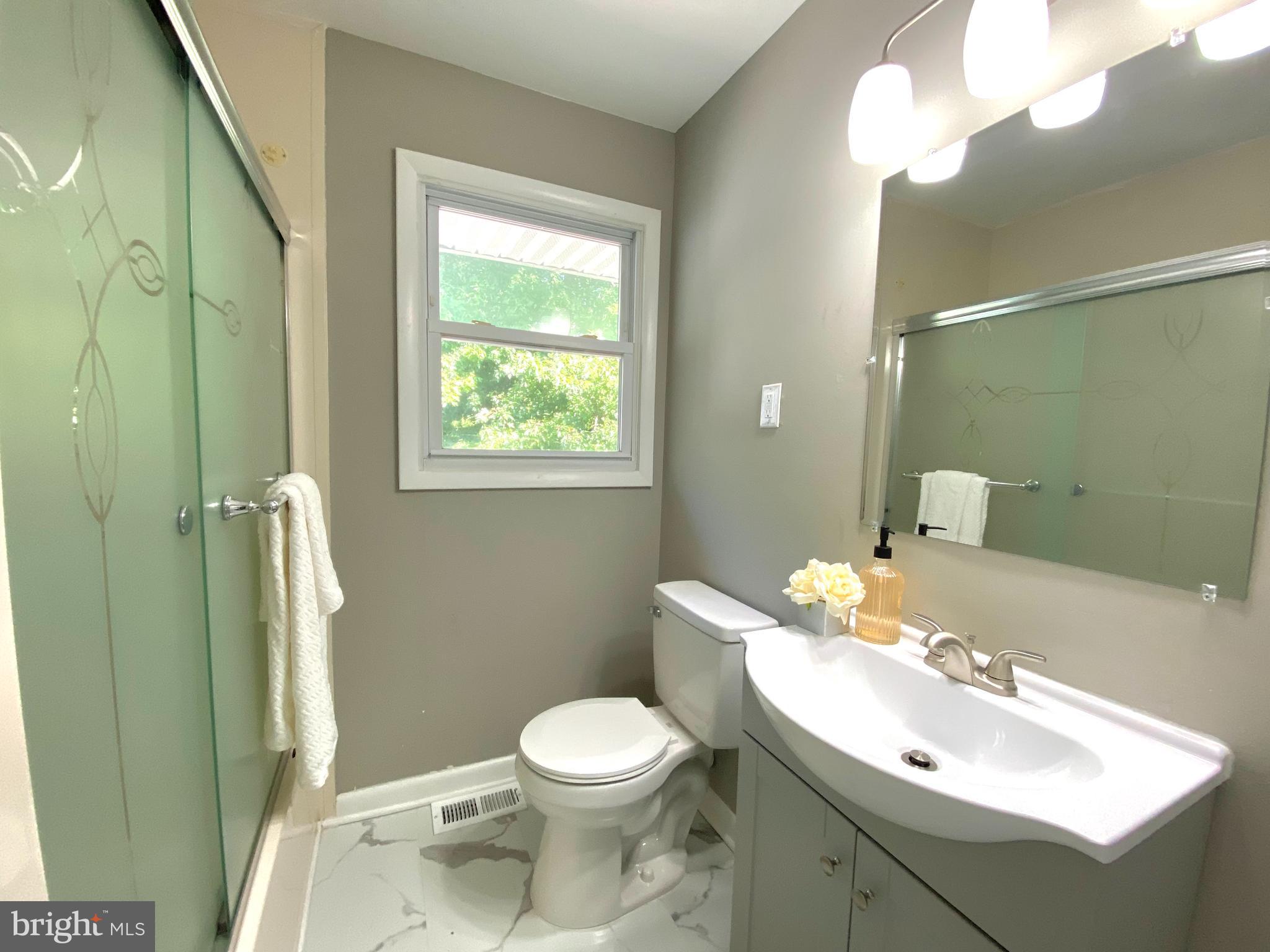 215 Sheffield Road Cherry Hill, NJ 08034 - Photo 8 of 14 Bathroom with Tub