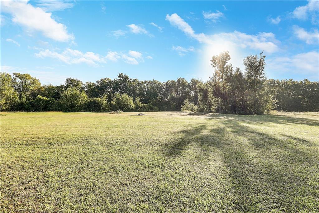 701 Homeland Buckner, MO 64016 - Photo 28 of 31