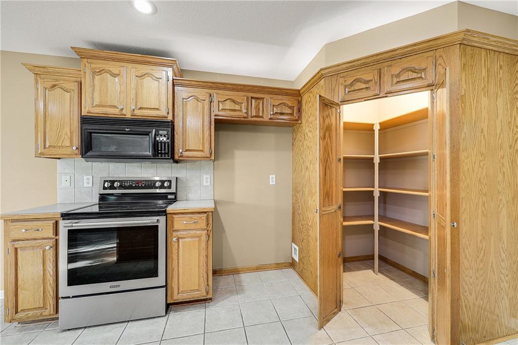 701 Homeland Buckner, MO 64016 - Photo 10 of 31