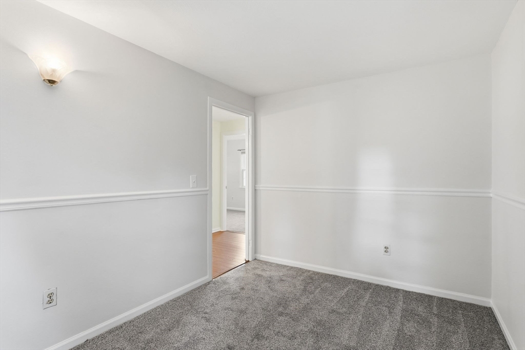 291 Old Farm Road Springfield, MA 01119 - Photo 18 of 34