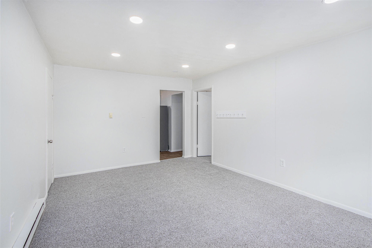 10477 South Sprinkle Road Vicksburg, MI 49097 - Photo 8 of 36