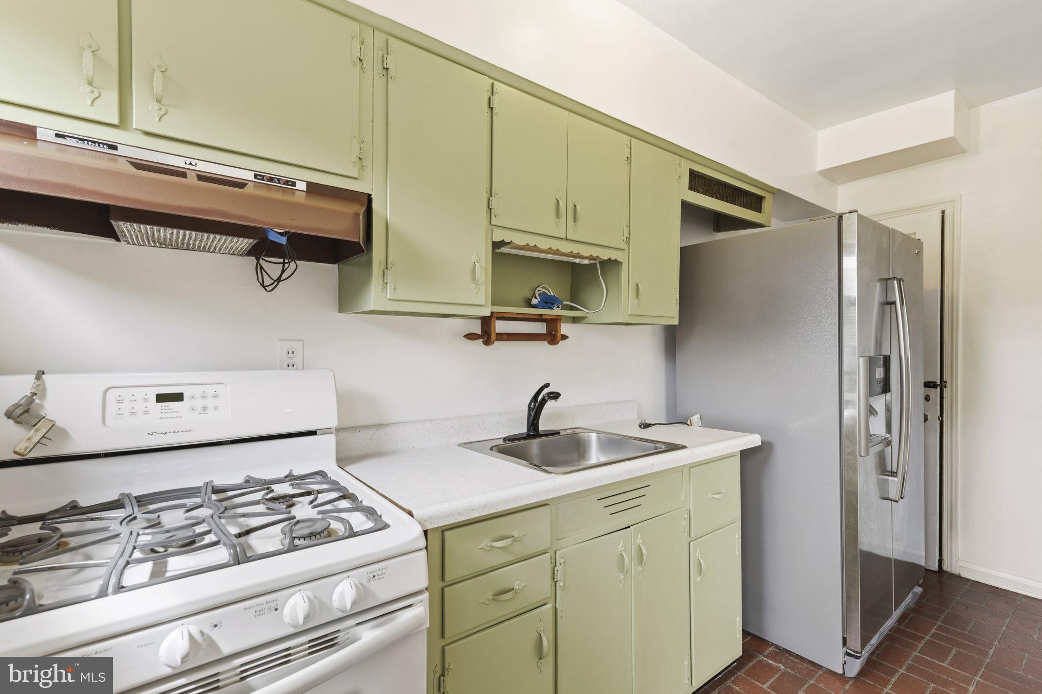 8300 Ridgely Oak Road Baltimore, MD 21234 - Photo 9 of 20