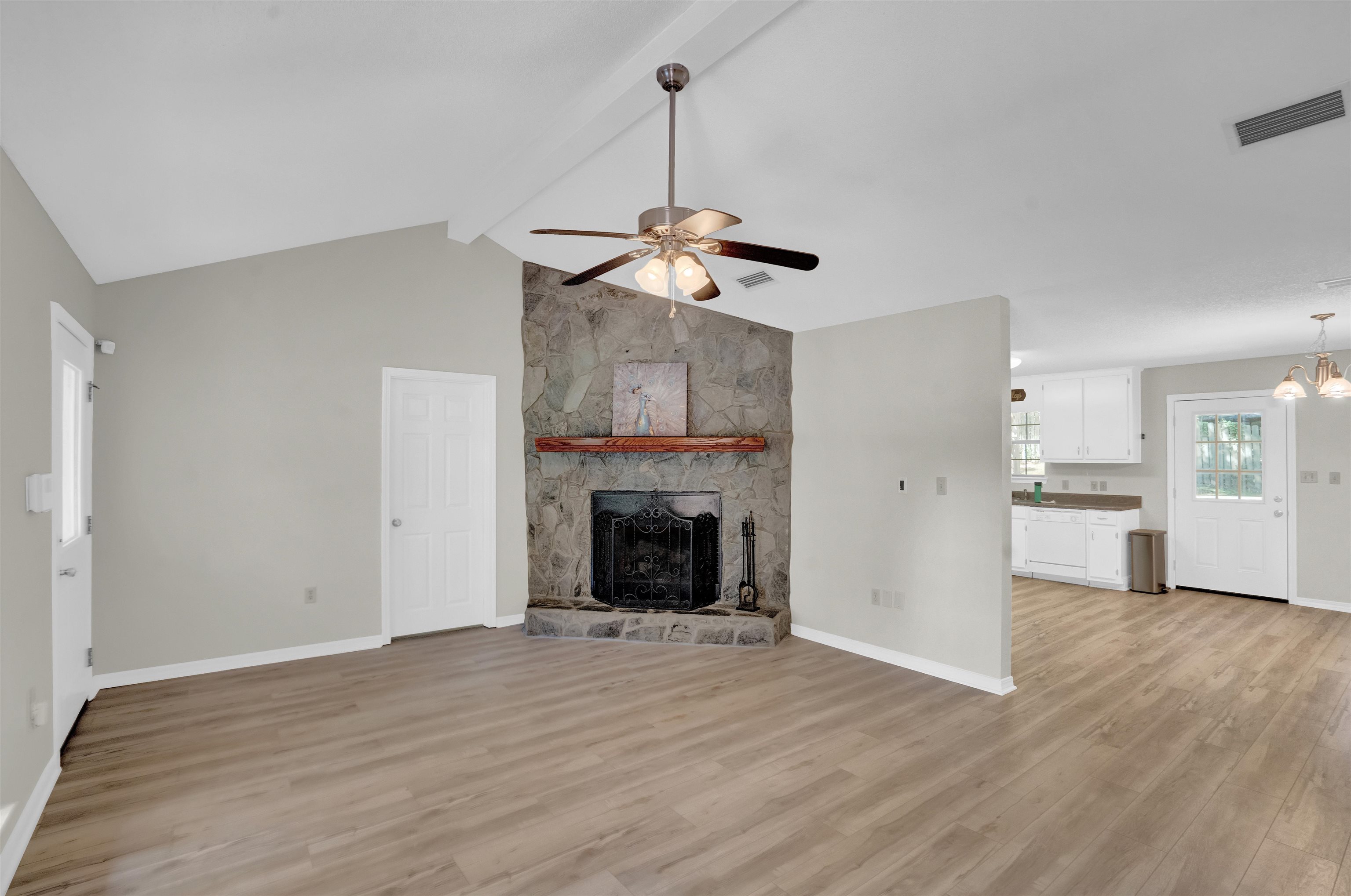 30871 Stanton Road Daphne, AL 36527 - Photo 8 of 35 Living Room