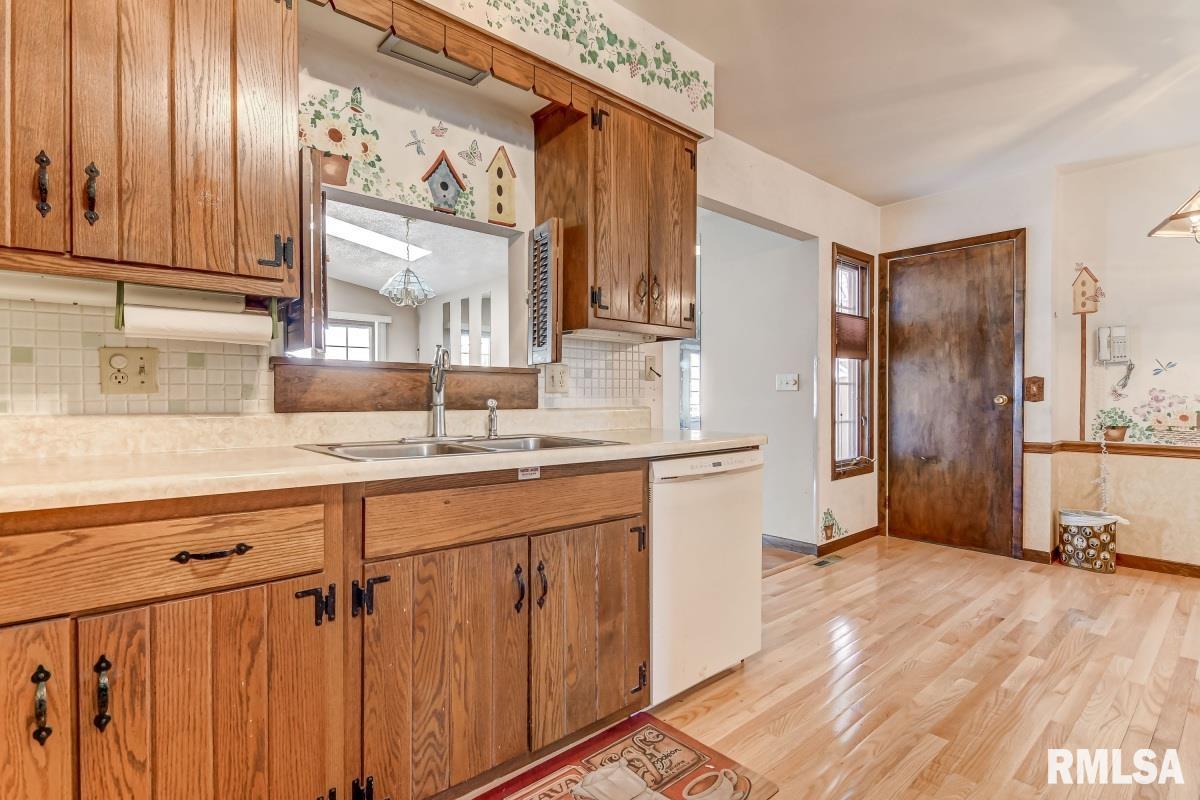 48 Locksley Lane Springfield, IL 62704 - Photo 8 of 33