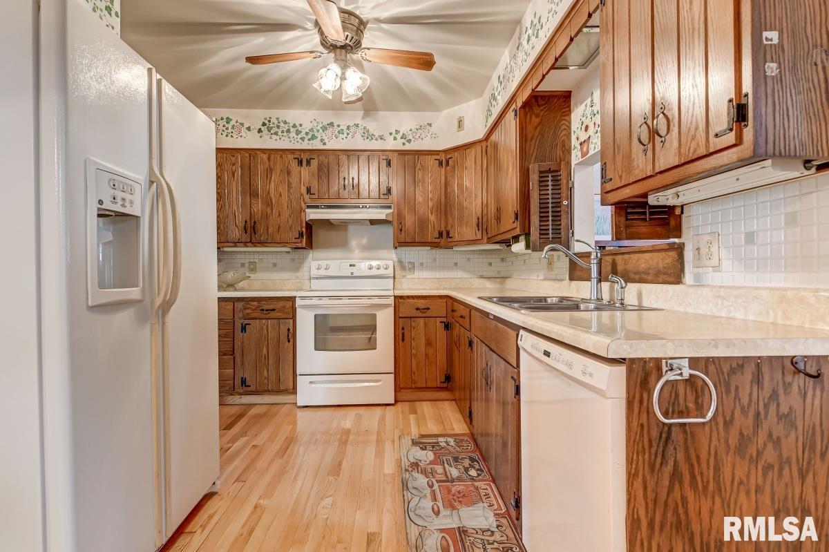 48 Locksley Lane Springfield, IL 62704 - Photo 9 of 33