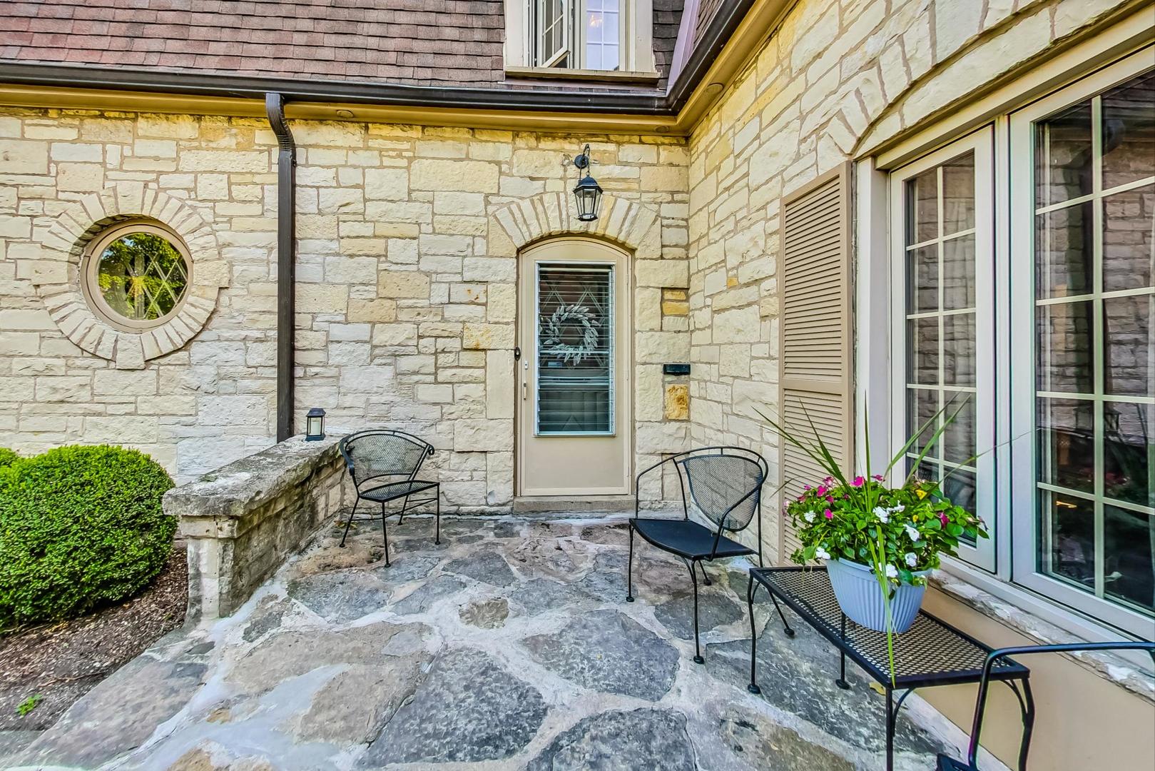 403 Audubon Road Riverside, IL 60546 - Photo 5 of 43