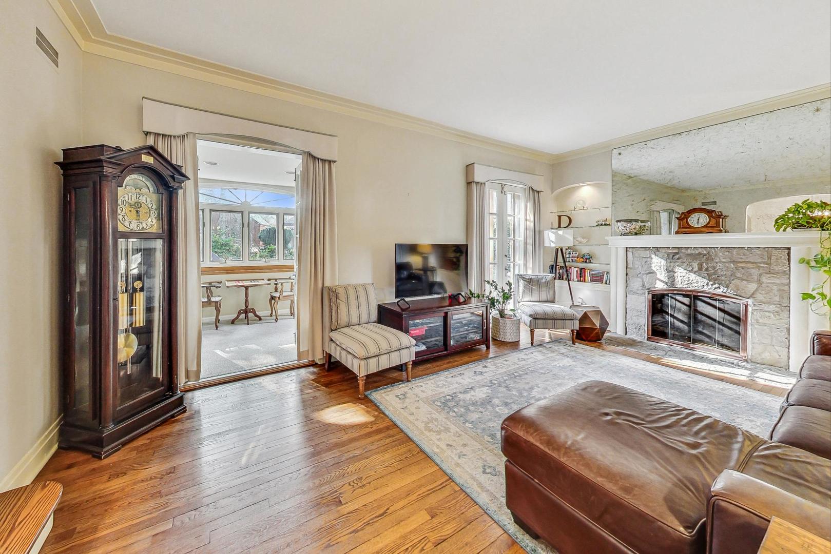 403 Audubon Road Riverside, IL 60546 - Photo 8 of 43