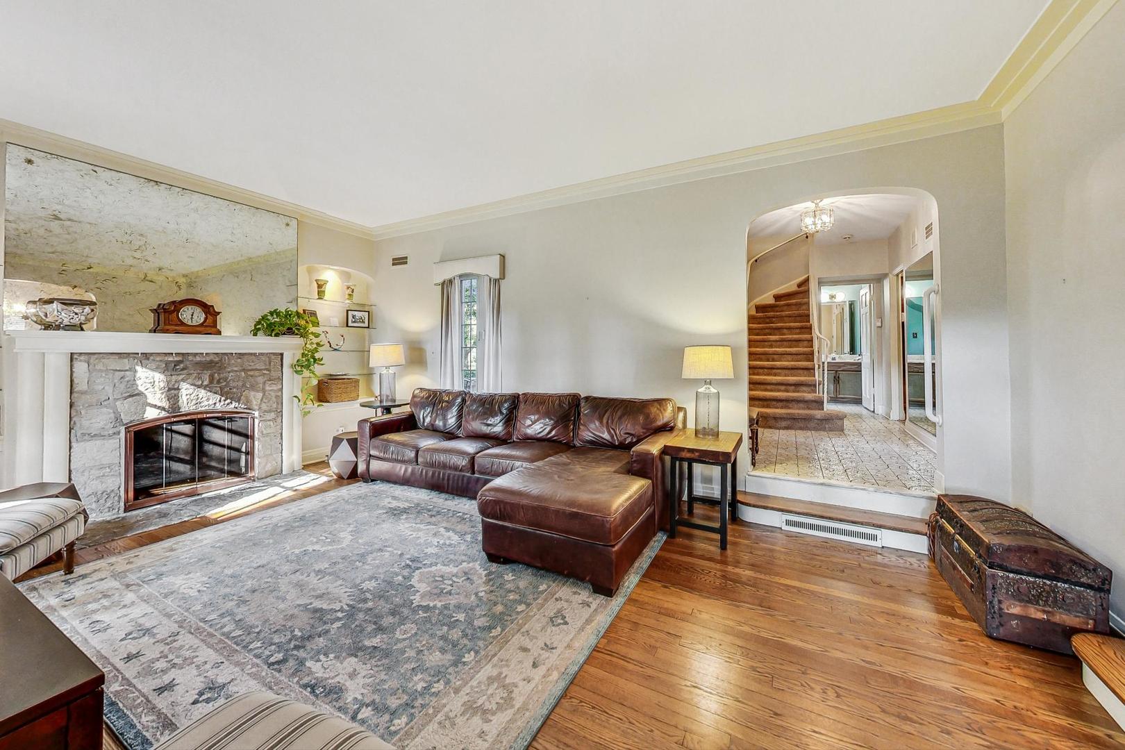 403 Audubon Road Riverside, IL 60546 - Photo 9 of 43