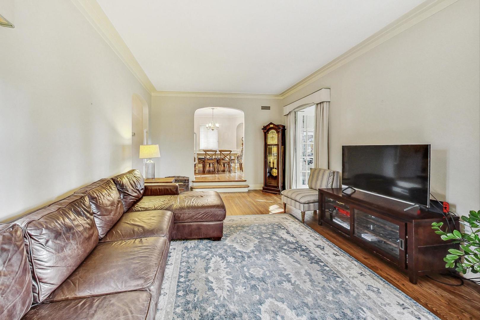 403 Audubon Road Riverside, IL 60546 - Photo 10 of 43