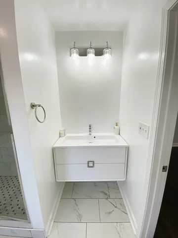 $429,000 | 949 North Lockwood Avenue, Chicago, IL 60651