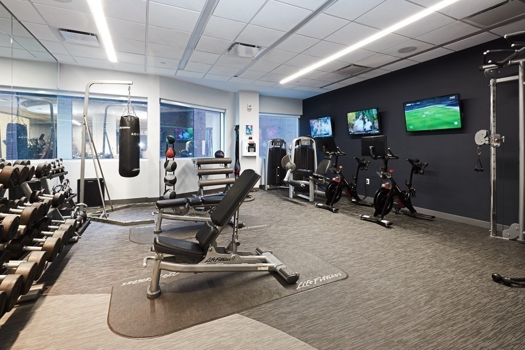 110 Stuart Street, Unit 24I Boston, MA 02116 - Photo 20 of 24 a view of a room with gym equipment