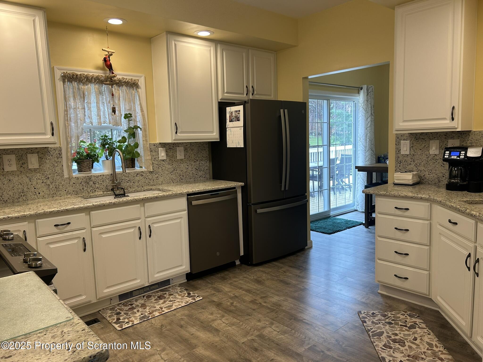 129 Campspear Road Factoryville, PA 18419 - Photo 15 of 58 Kitchen