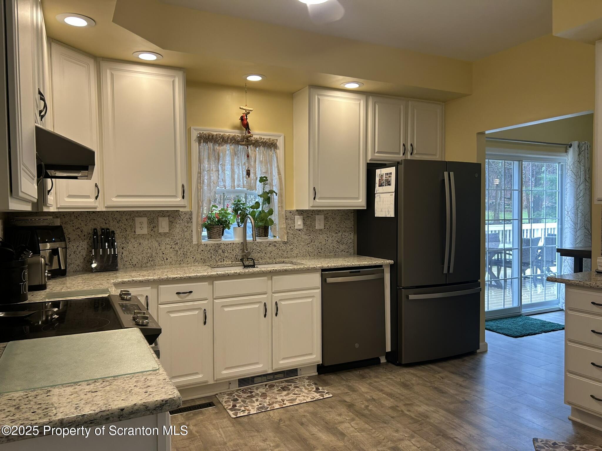 129 Campspear Road Factoryville, PA 18419 - Photo 16 of 58 Kitchen