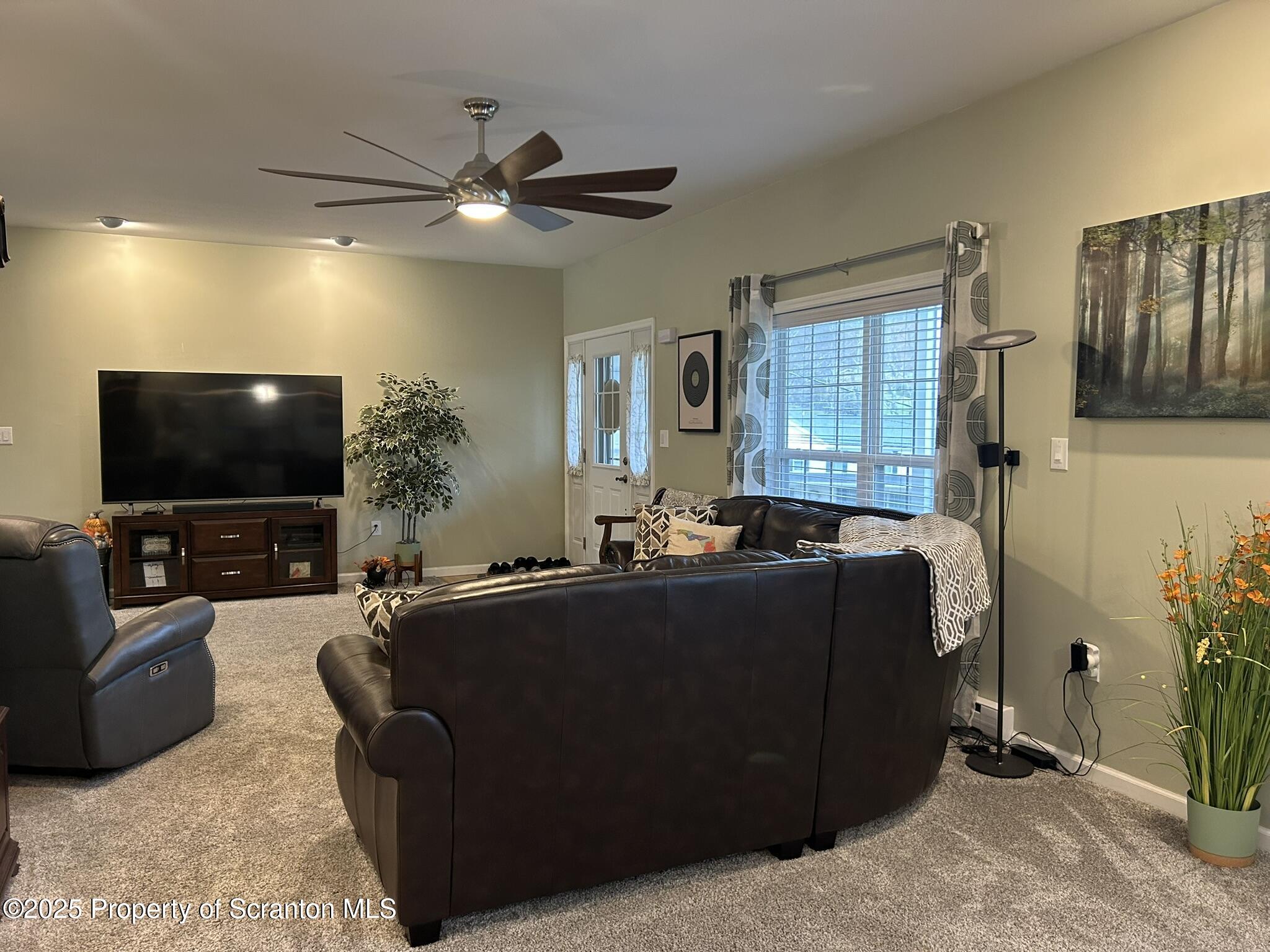 129 Campspear Road Factoryville, PA 18419 - Photo 10 of 58 Living Room