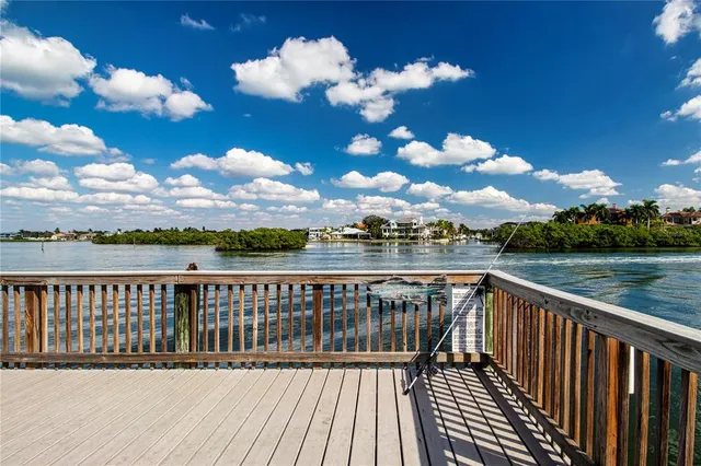 $849,000 | 1200 East Peppertree Lane, Unit 601, Sarasota, FL 34242