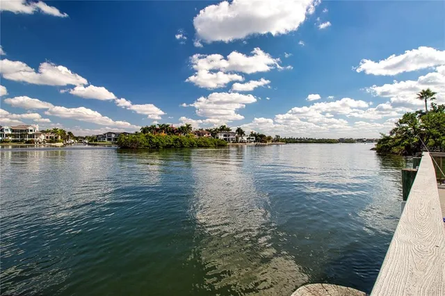 $849,000 | 1200 East Peppertree Lane, Unit 601, Sarasota, FL 34242