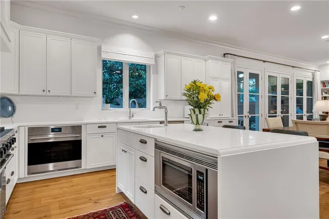 $1,350,000 | 225 Ridgewood Drive, Metairie, LA 70005