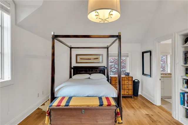 $1,350,000 | 225 Ridgewood Drive, Metairie, LA 70005