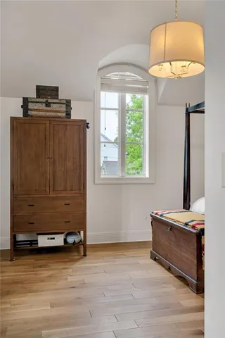 $1,350,000 | 225 Ridgewood Drive, Metairie, LA 70005