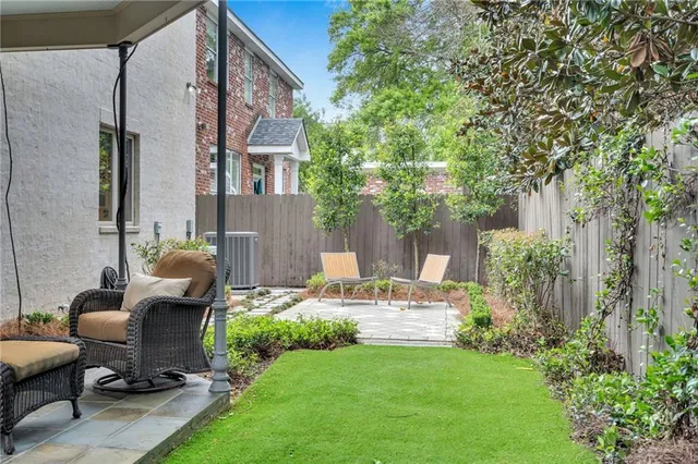 $1,350,000 | 225 Ridgewood Drive, Metairie, LA 70005