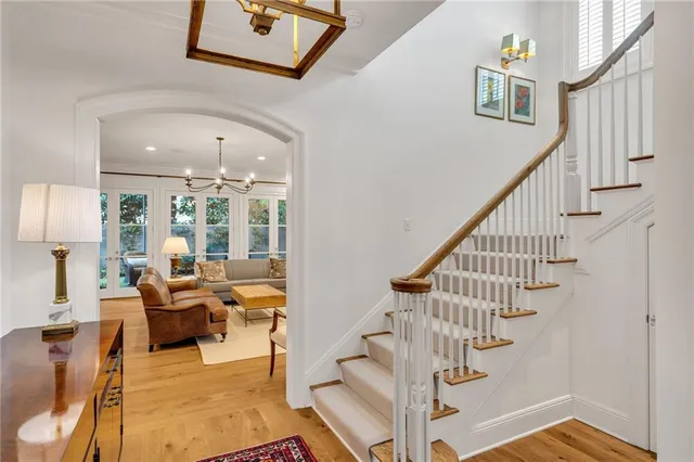 $1,350,000 | 225 Ridgewood Drive, Metairie, LA 70005