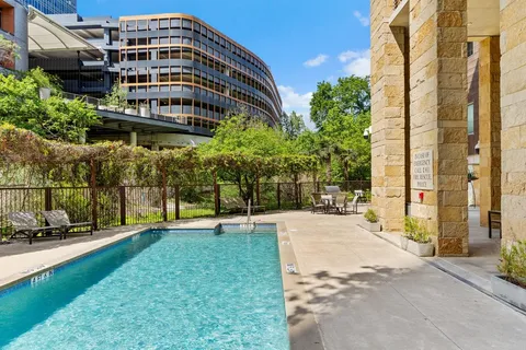 $825,000 | 800 West 5th Street, Unit 703, Austin, TX 78703