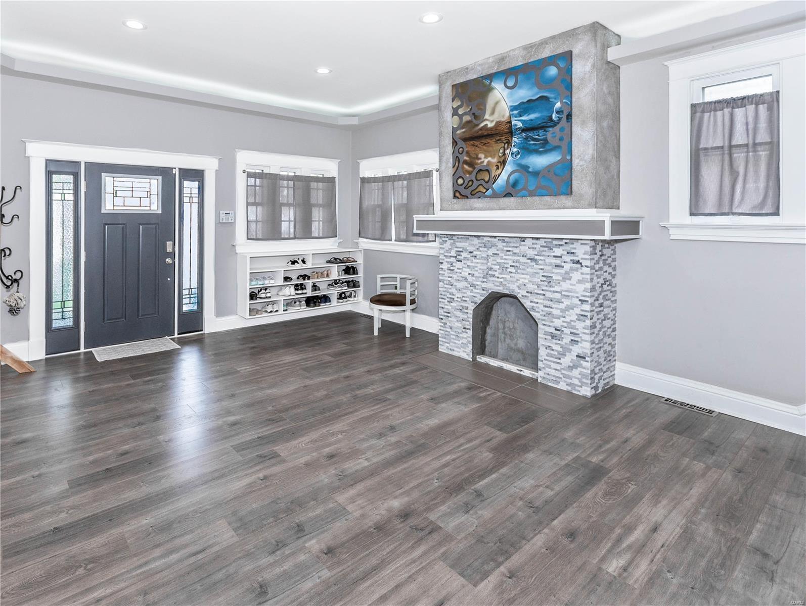 714 St Louis Road Collinsville, IL 62234 - Photo 6 of 49 Gallery Image 6