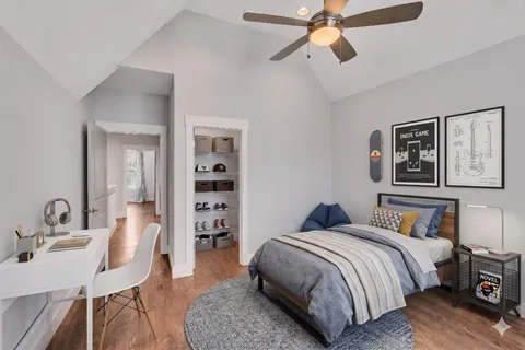 $579,000 | 702 B Waco Drive, Nashville, TN 37209