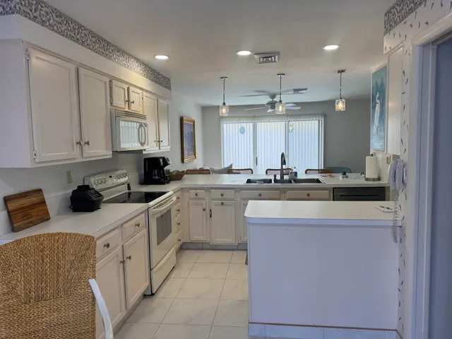 $8,500 | 17020 Bay Street, Jupiter, FL 33477