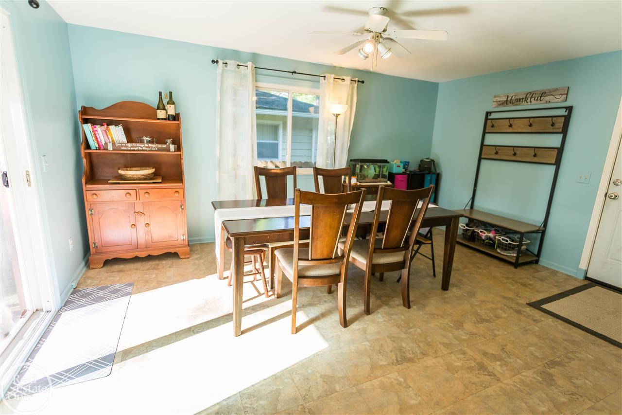3276 Riverside Drive Port Huron, MI 48060 - Photo 19 of 60 31385791-18.JPG