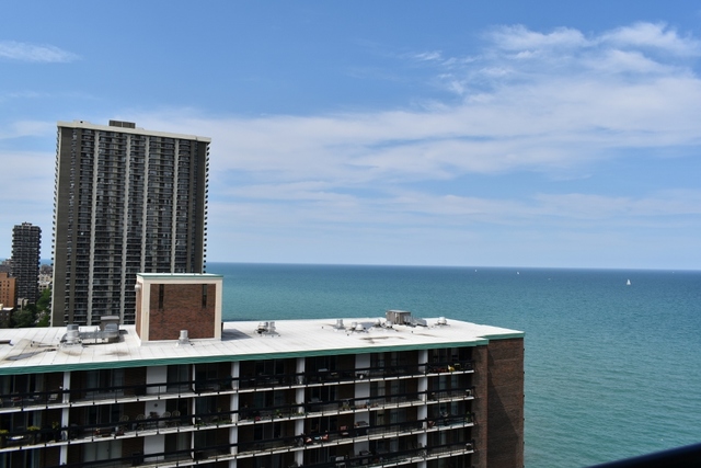 5855 North Sheridan Road, Unit 19H Chicago, IL 60660 - Photo 11 of 23