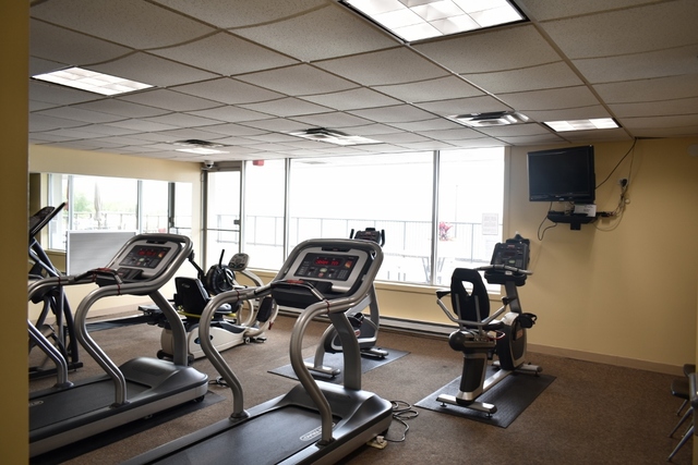 5855 North Sheridan Road, Unit 19H Chicago, IL 60660 - Photo 14 of 23