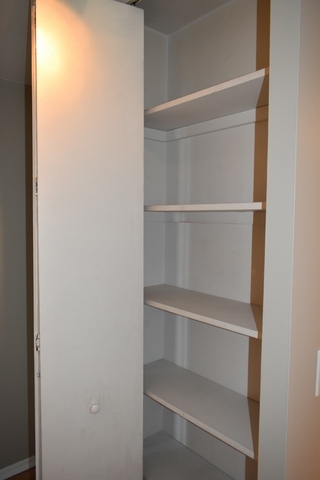 5855 North Sheridan Road, Unit 19H Chicago, IL 60660 - Photo 19 of 23