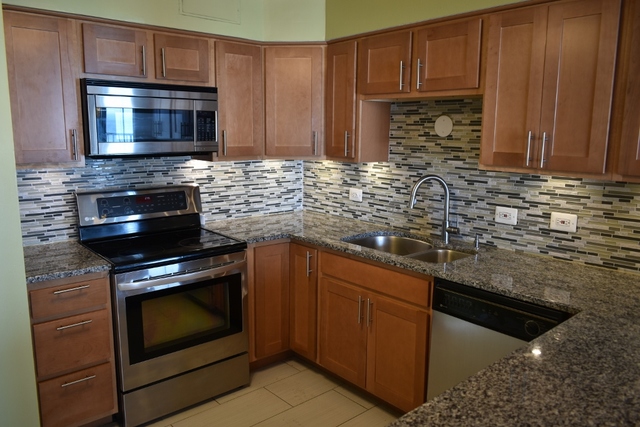 5855 North Sheridan Road, Unit 19H Chicago, IL 60660 - Photo 6 of 23
