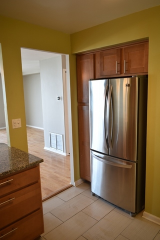5855 North Sheridan Road, Unit 19H Chicago, IL 60660 - Photo 7 of 23