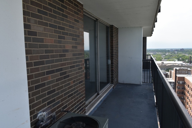 5855 North Sheridan Road, Unit 19H Chicago, IL 60660 - Photo 10 of 23