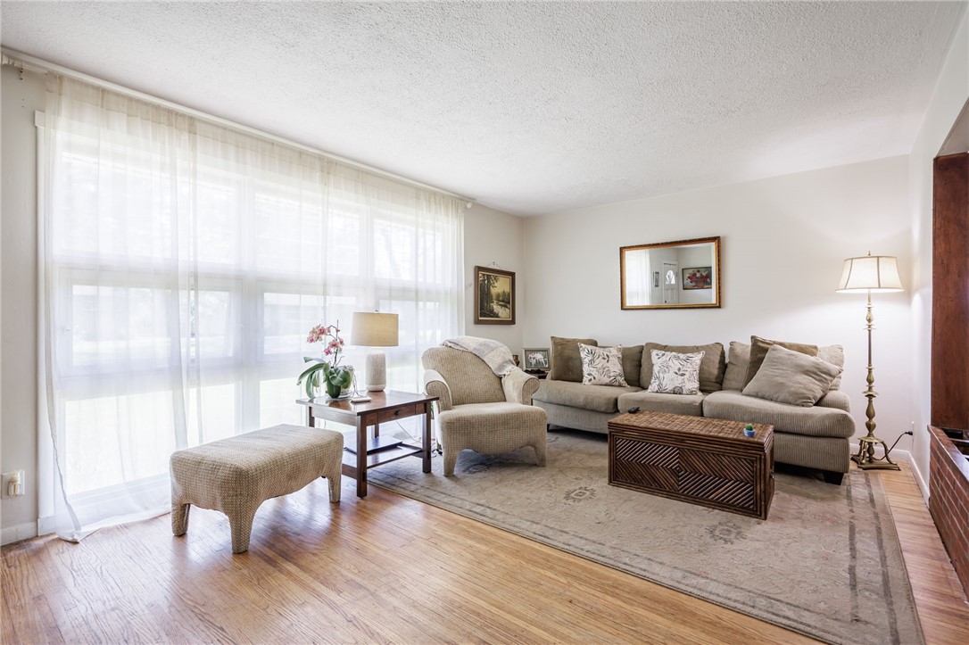 244 Ransford Avenue Irondequoit, NY 14622 - Photo 4 of 26