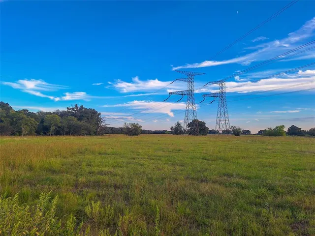 a view of an ocean from a yard