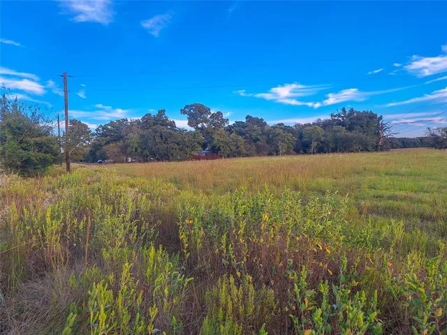 a view of an outdoor space and a yard