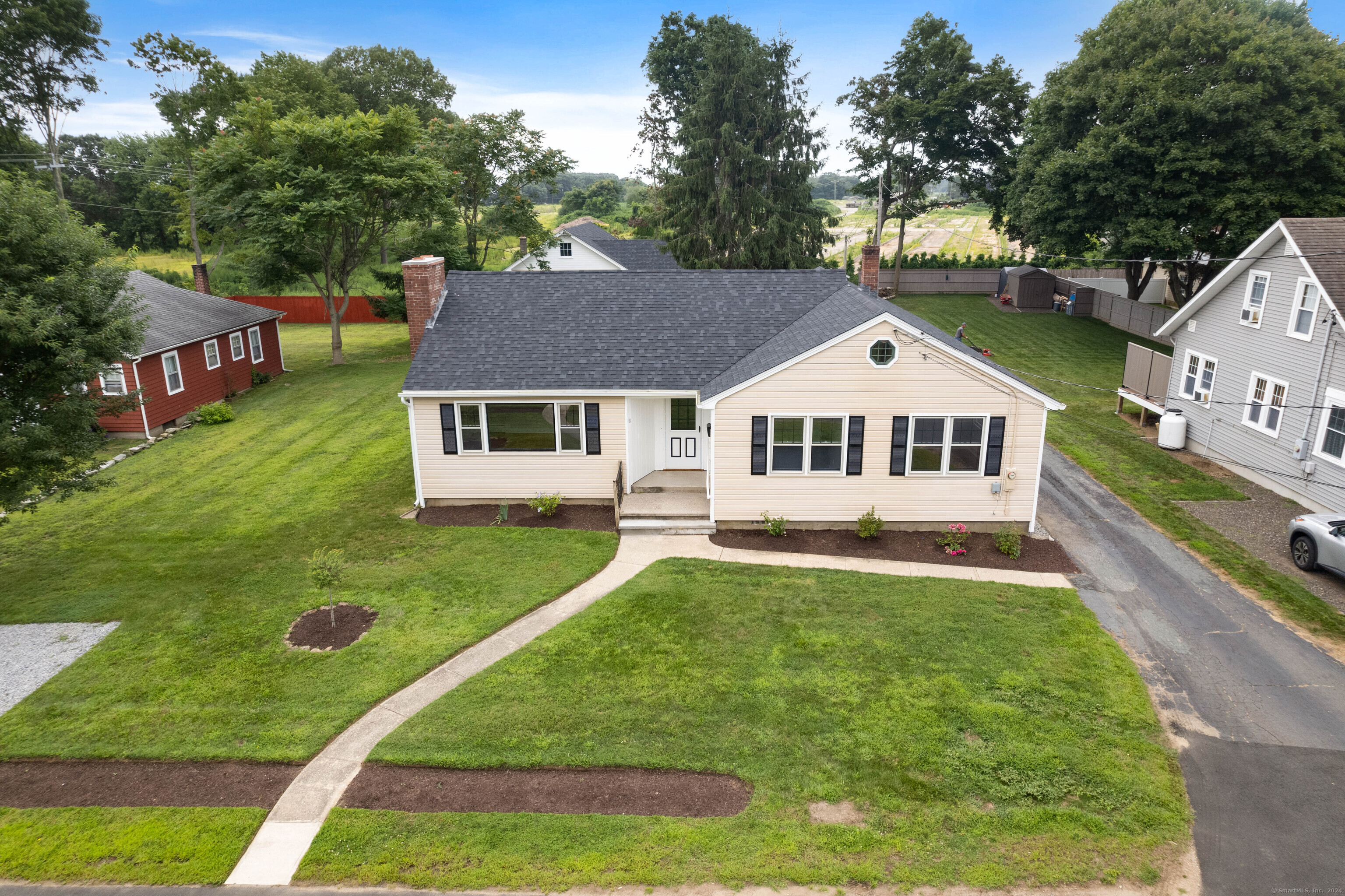 18 Maple Avenue Clinton, CT 06413 - Photo 1 of 1