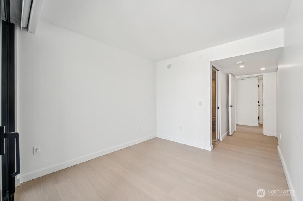 300 Virginia Street, Unit 812 Seattle, WA 98101 - Photo 12 of 39