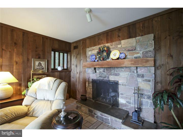 2027 North Ridge Road Perkasie, PA 18944 - Photo 11 of 24 Family Room